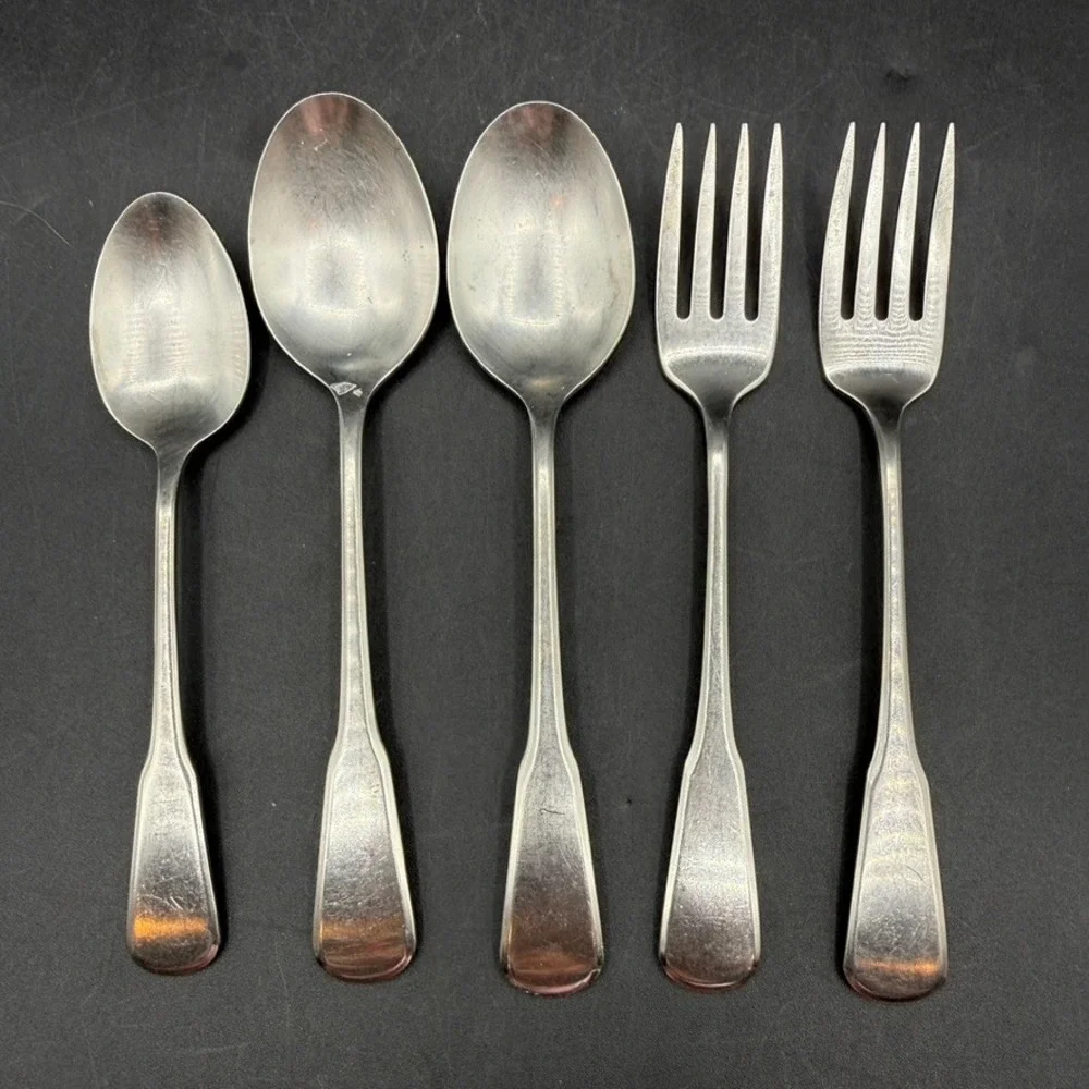Vintage Oneida Independence Flatware Silverware Stainless Salad Fork Spoons